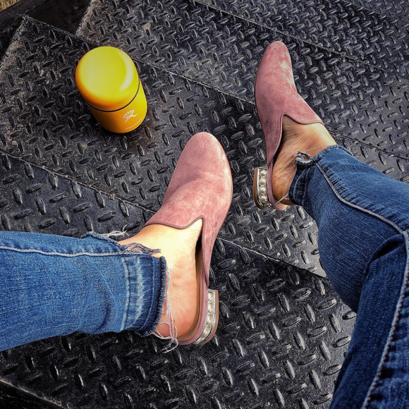 Steve Madden Shoes - 🆕 STEVE MADDEN Embellished Suede Mules